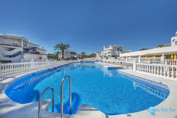 2 bedroom Apartment for Sale in Elviria