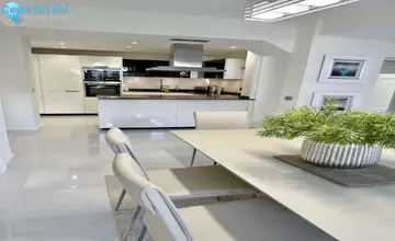 2 bedroom Apartment for Sale in Elviria-2425