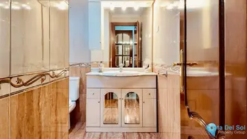 4 bedroom Apartment for Sale in Málaga-69915