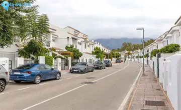 2 bedroom House for Sale in Nueva Andalucía-2500