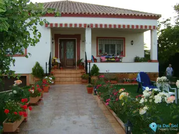 3 bedroom House for Sale in Cuevas del Becerro