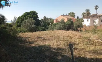 1037m2 Plot for Sale in Arroyo de la Miel