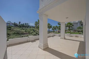 2 bedroom Apartment for Sale in Nueva Andalucía-71131