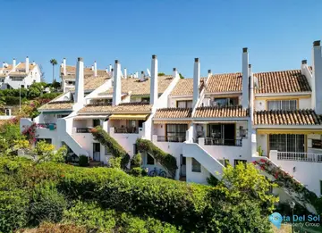 4 bedroom House for Sale in Calahonda