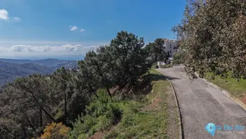 2296m2 Plot for Sale in Benahavís