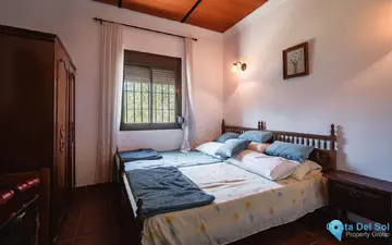 4 bedroom House for Sale in Ronda-72858