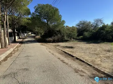 1042m2 Plot for Sale in Elviria-74538