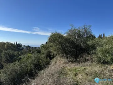 1042m2 Plot for Sale in Elviria-74542