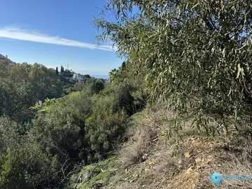 1042m2 Plot for Sale in Elviria-74547