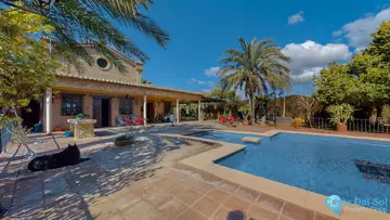4 bedroom House for Sale in Bobadilla