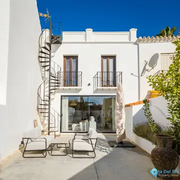 2 bedroom House for Sale in Nueva Andalucía