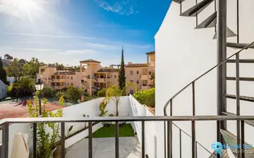 2 bedroom House for Sale in Nueva Andalucía-75436