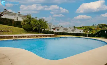 3 bedroom House for Sale in Estepona