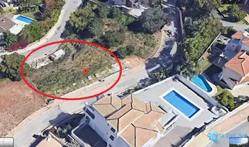 1088m2 Plot for Sale in Elviria-75690