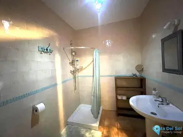 4 bedroom House for Sale in Coín-75721