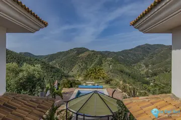 5 bedroom House for Sale in Monda-76013