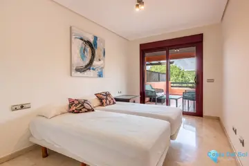 3 bedroom Apartment for Sale in Casares-76374