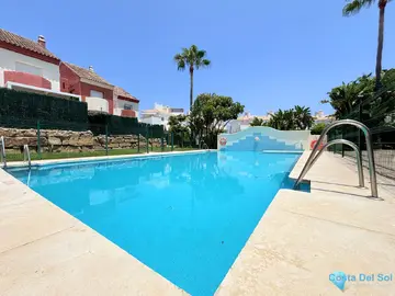 3 bedroom House for Sale in Estepona