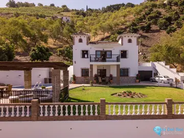 5 bedroom House for Sale in Iznate-76615