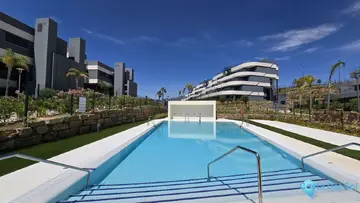 3 bedroom Apartment for Sale in New Golden Mile