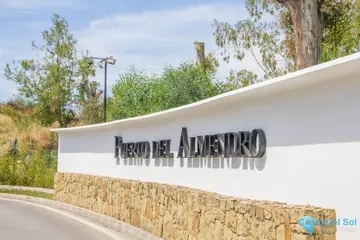 1042m2 Plot for Sale in Benahavís-77041