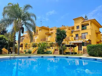 4 bedroom House for Sale in Estepona