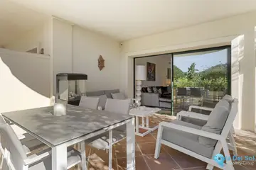 2 bedroom Apartment for Sale in Benahavís-77245