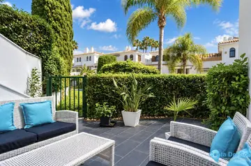 3 bedroom House for Sale in New Golden Mile-97840