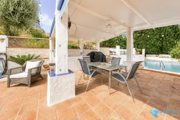 2 bedroom House for Sale in Alhaurín el Grande-97854
