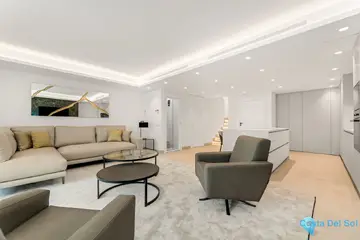 4 bedroom House for Sale in New Golden Mile-98031