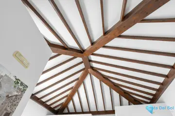 6 bedroom House for Sale in El Paraiso-98062
