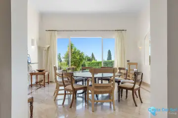 5 bedroom House for Sale in Benahavís-98096