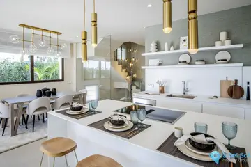 4 bedroom House for Sale in New Golden Mile-98108