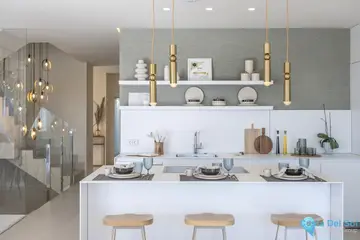 4 bedroom House for Sale in New Golden Mile-98113