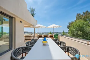 5 bedroom Apartment for Sale in Marbella-98142