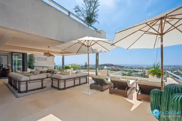 5 bedroom Apartment for Sale in Marbella-98145