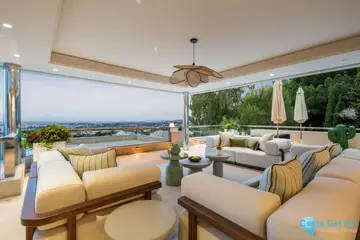 5 bedroom Apartment for Sale in Marbella-98146