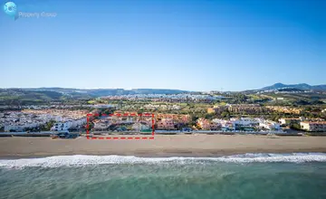 4 bedroom House for Sale in Casares Playa