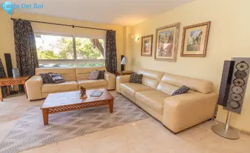 3 bedroom Apartment for Sale in Elviria-3410