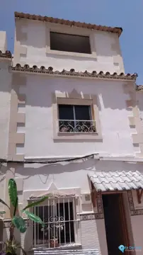 5 bedroom House for Sale in Estepona