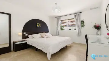 2 bedroom Apartment for Sale in La Duquesa-99651