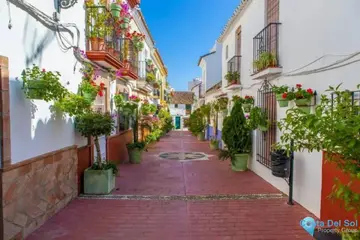 1 bedroom Apartment for Sale in Estepona-100034
