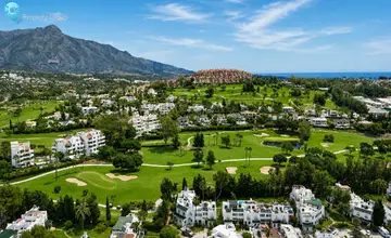 4 bedroom House for Sale in Nueva Andalucía