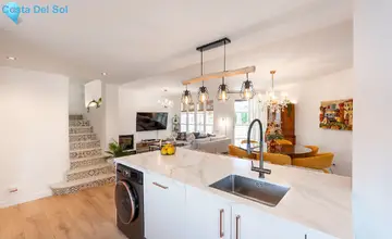 4 bedroom House for Sale in Nueva Andalucía-3567