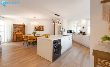 4 bedroom House for Sale in Nueva Andalucía-3568