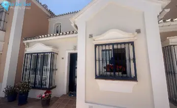 3 bedroom House for Sale in Nueva Andalucía