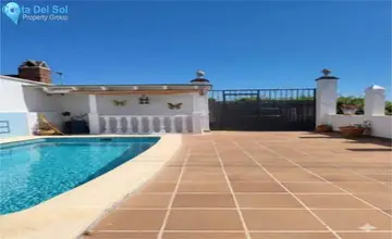 4 bedroom House for Sale in Las Brisas
