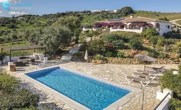 4 bedroom House for Sale in Alozaina