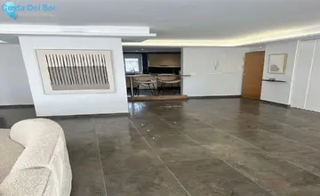 4 bedroom Apartment for Sale in Fuengirola-4461