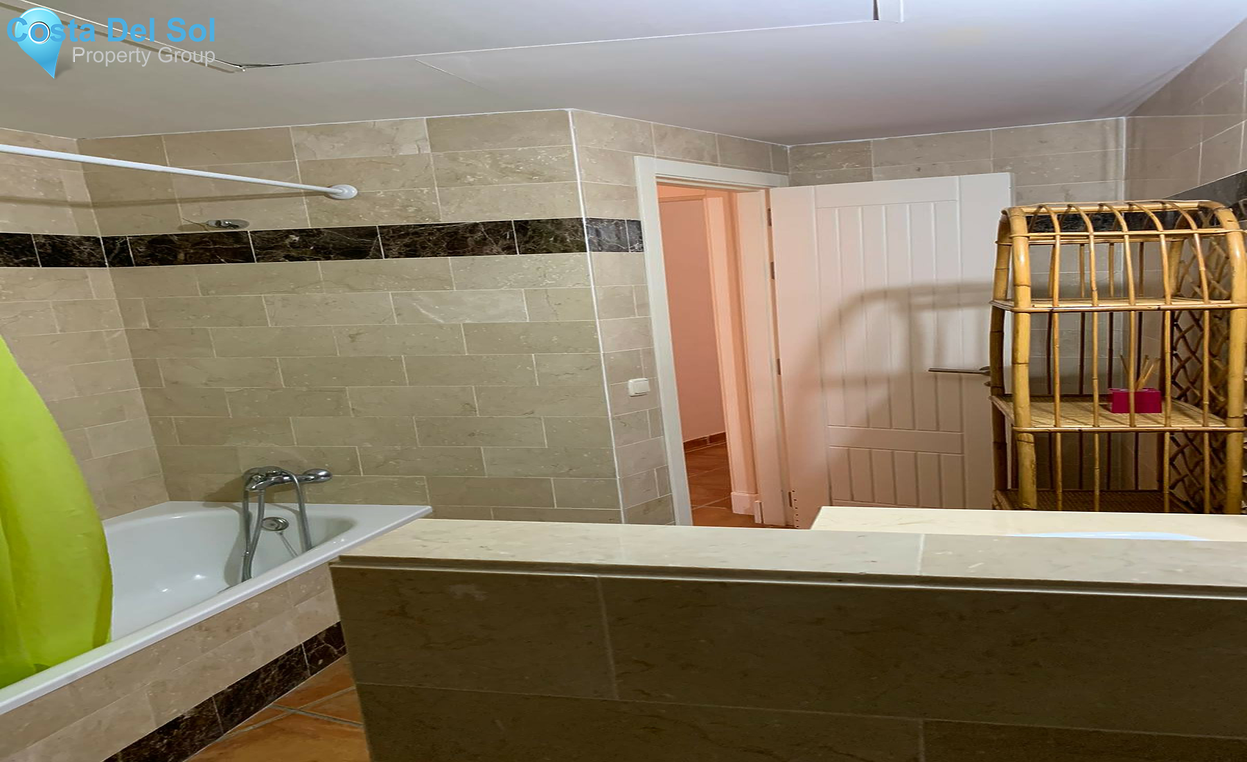 Ground Floor Apartment in Benahavís-1504277